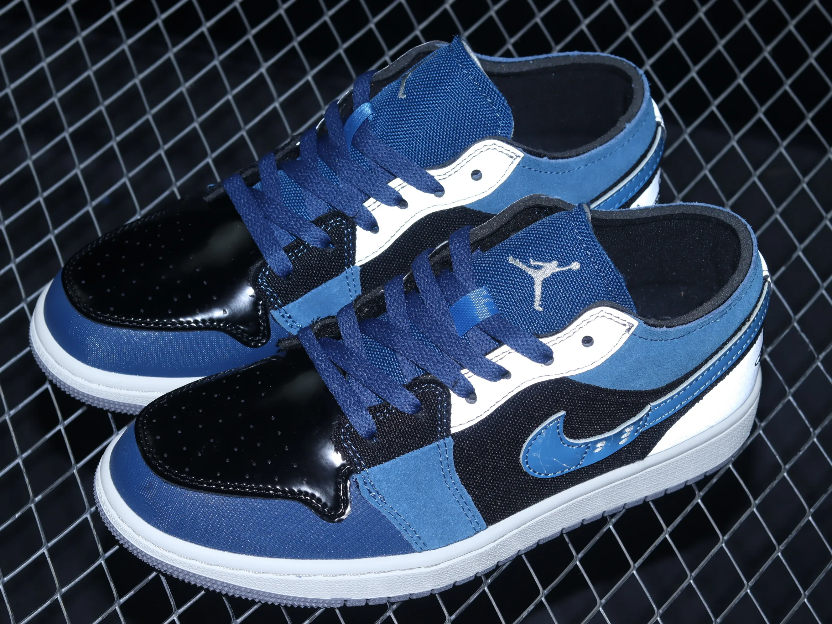 All categories Air Jordan Jordan series basketball shoes Air Jordan 1 Low Z version Air Jordan 1 Low SE "Craft Obsidian" AJ1 Joe 1 Obsidian low-top basketball shoes DR8867-400
